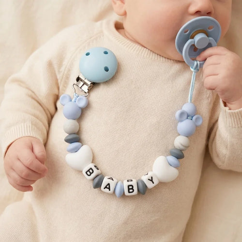 Attache-Tétine Personnalisée Perles Cœur — prénom en silicone, dès la naissance